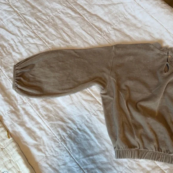 🌈Cozmo 🌈NWOT Organic velour sweatshirt - Stone
BY - Picture 7 of 10